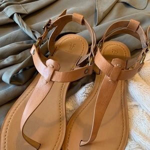 Frye Rachel T thong sandal cognac sz 10M